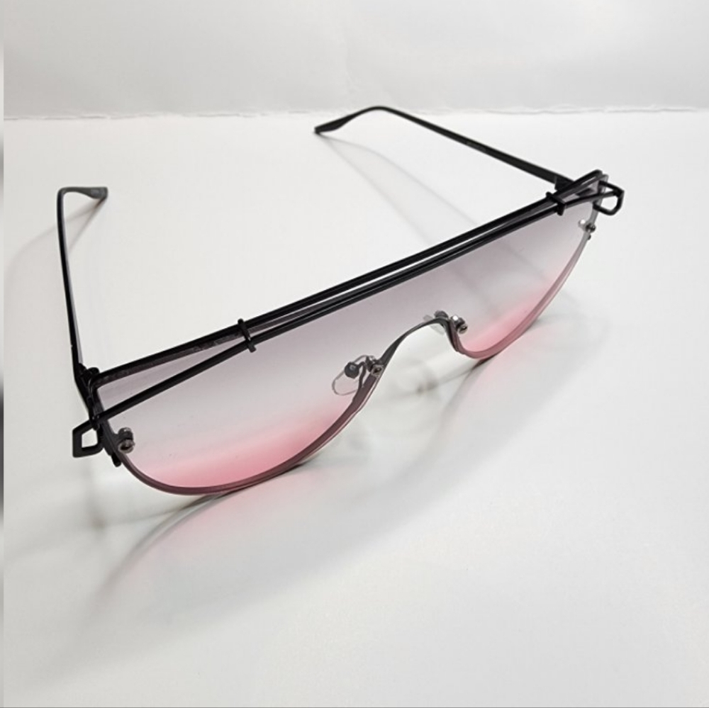 Ombre Lens Fashion Sunglasses - Picture 2 of 4